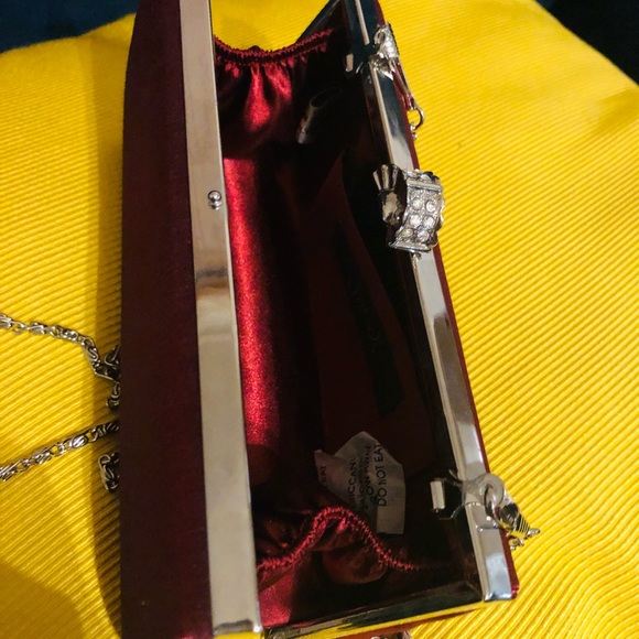 Jendi Satin Burgundy Red Evening Clutch/Bag ~ NEW - Picture 4 of 10